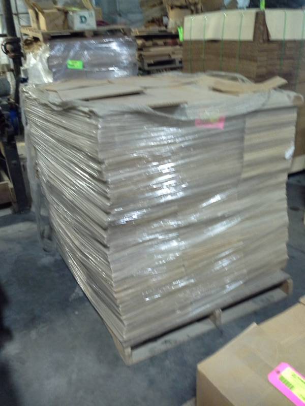 lot 2148 image: Pallet of Cardboard Squares