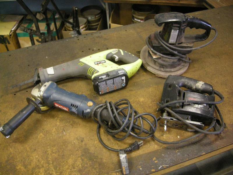 lot 62 image: Group Electric Tools