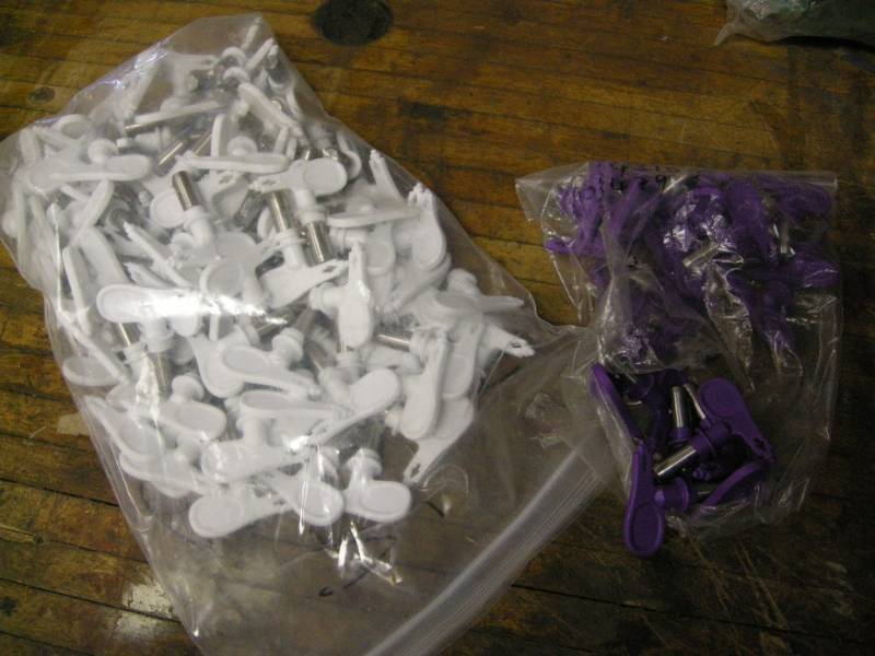 lot 89 image: Group Airless Spray Tips Nozzles