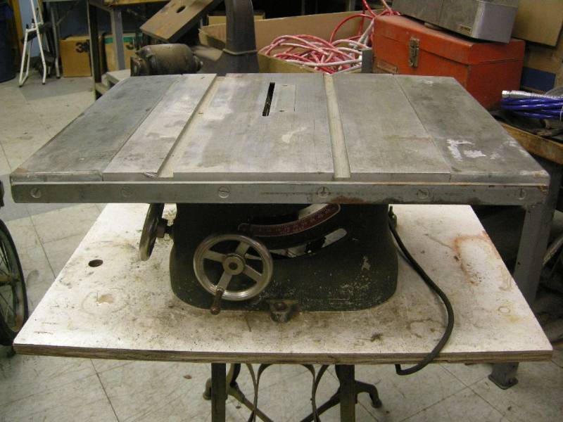 lot 91 image: Vintage Shopmaster Cast Iron Table Saw