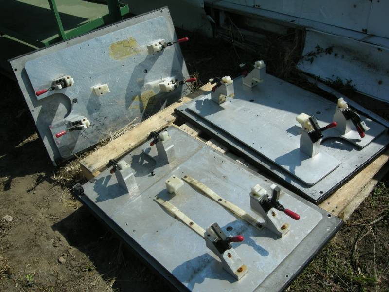 lot 103 image: 3 Bosch Antistatisch Assembly Plates