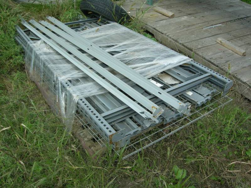 lot 130 image: Smaller Pallet Racking