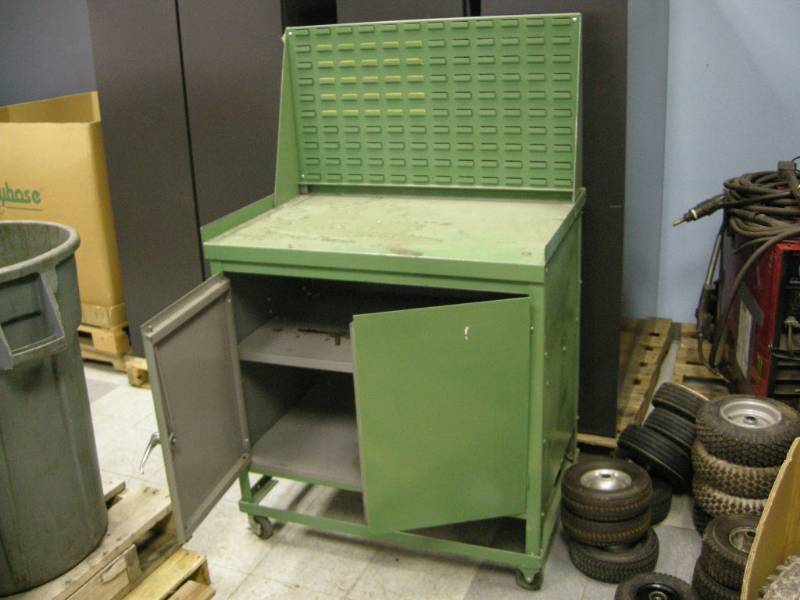 lot 140 image: Rolling Shop Cart