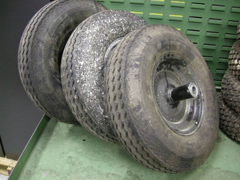 lot 142 image: 3 Utility Wheels