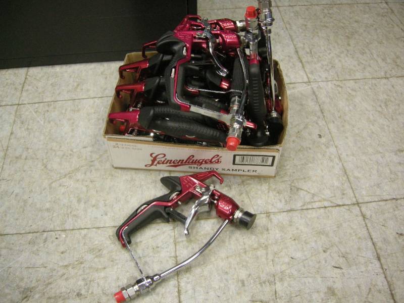 lot 165 image: 12 Like New Airless Sprayguns