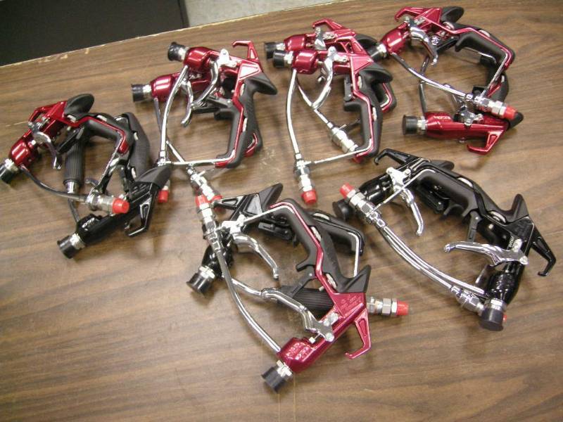 lot 188 image: 12 Like New Airless Sprayguns