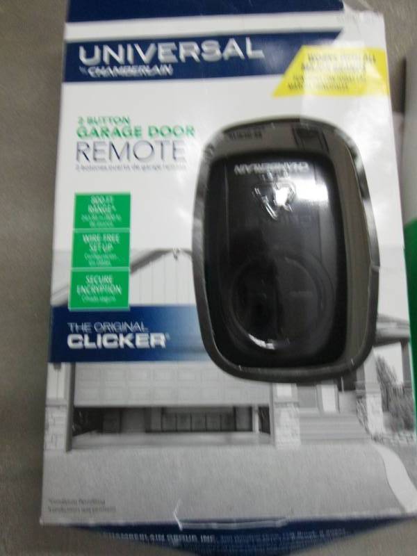 Chamberlain Clicker Black Universal...