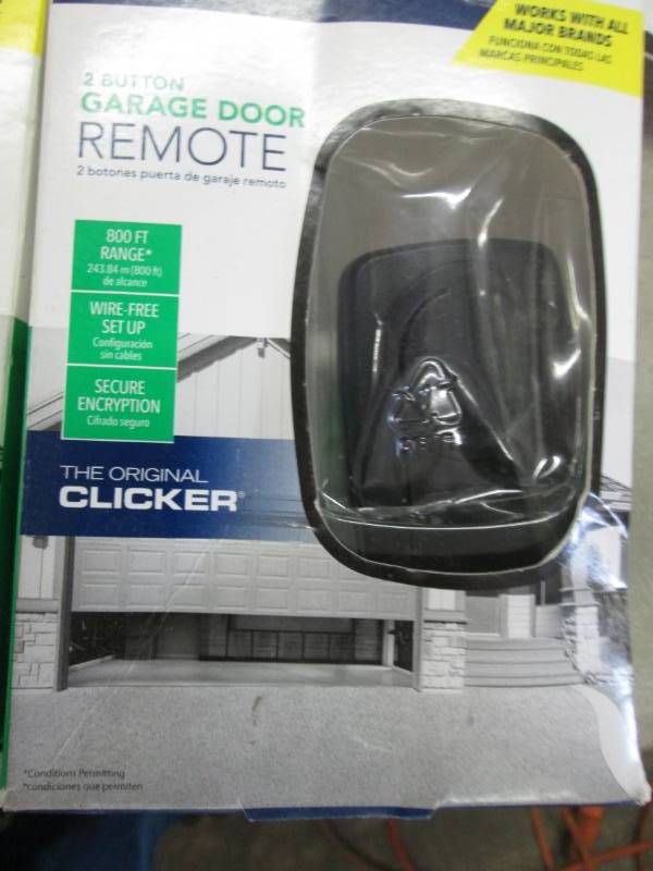Chamberlain Clicker Black Universal...