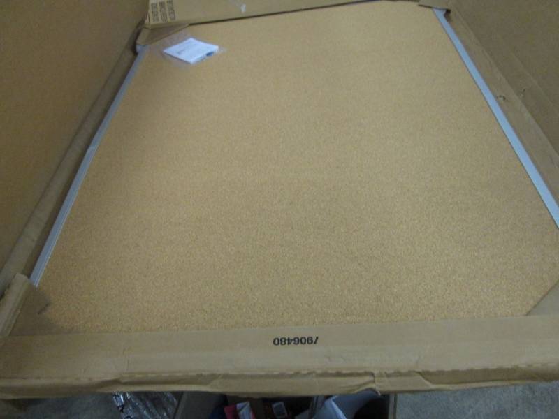 Universal 43614 Bulletin Board, Nat...