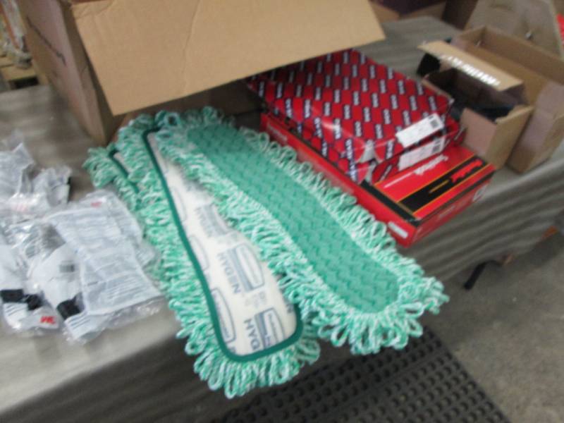 9 Pair Clear 3M Safety Glasses, 3 R...