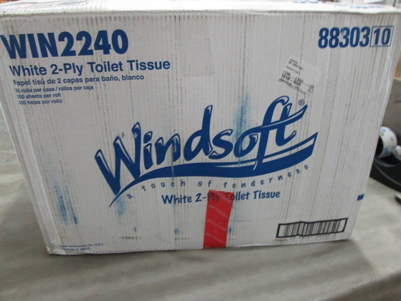 Case of 96 Rolls Winsoft White 2-Pl...