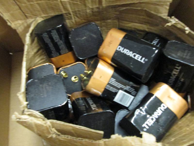 Damaged Case of Duracell 6V Alkalin...