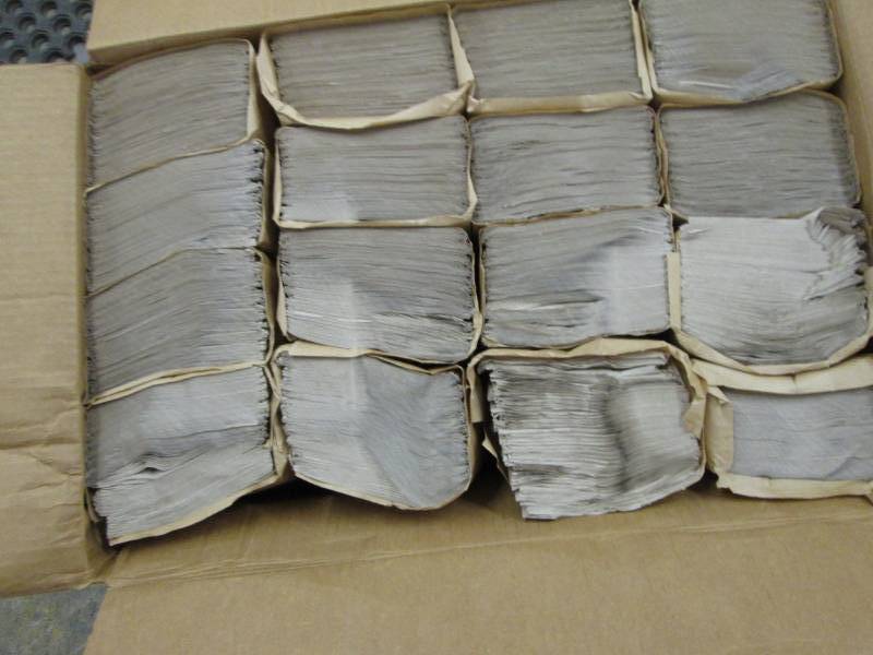 Case of Single Fold Kraft Paper Tow...