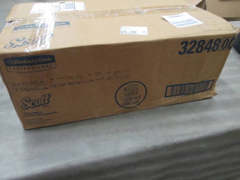 Kimberly Clark 800 ft Brown Hard Ro...