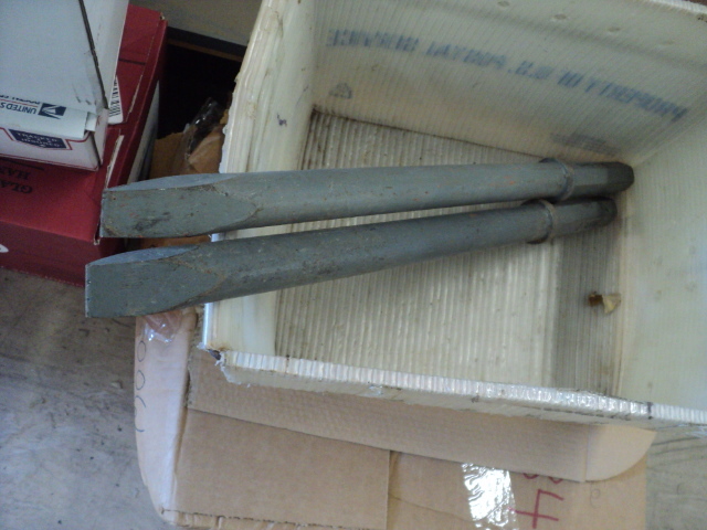 2 18 Hi-duty 1 narrow chisel - 1 ...