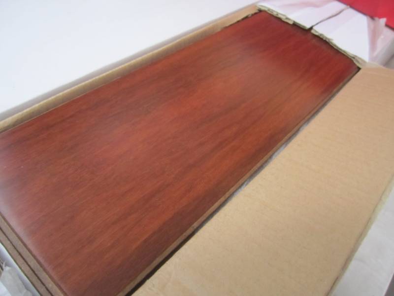 lot 4 image: 4 Cases of Home Decorators Collecti...