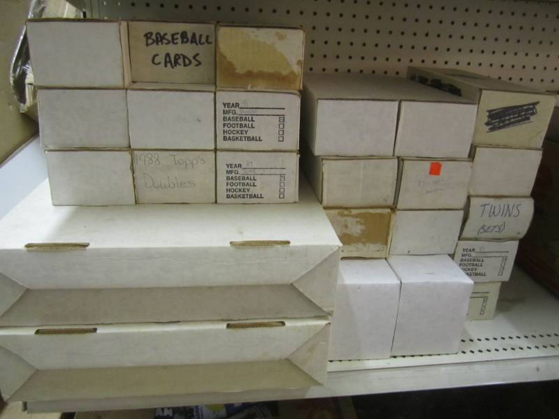 lot 79 image: Huge Lot of 24 Various Sized Boxes ...