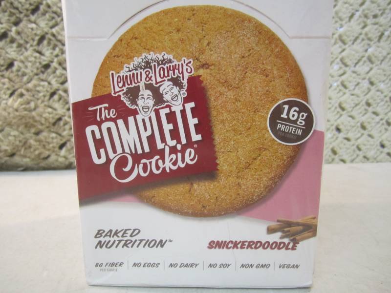 lot 199 image: Box of 12 Large Snickerdoodle Cooki...