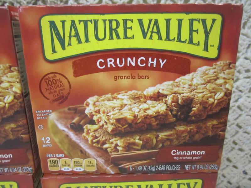 lot 221 image: 4 Boxes of Nature Valley Crunchy Ci...