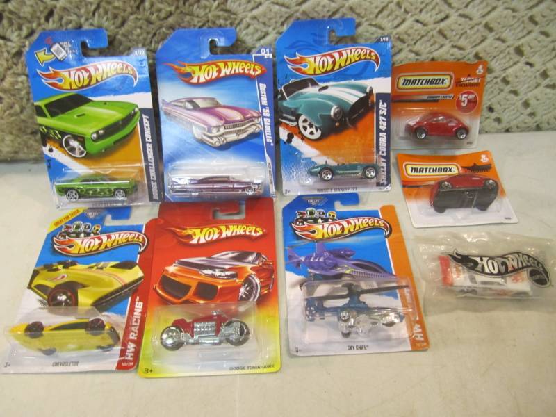 lot 233 image: Mixed Lot of Hot Wheel and Matchbox...