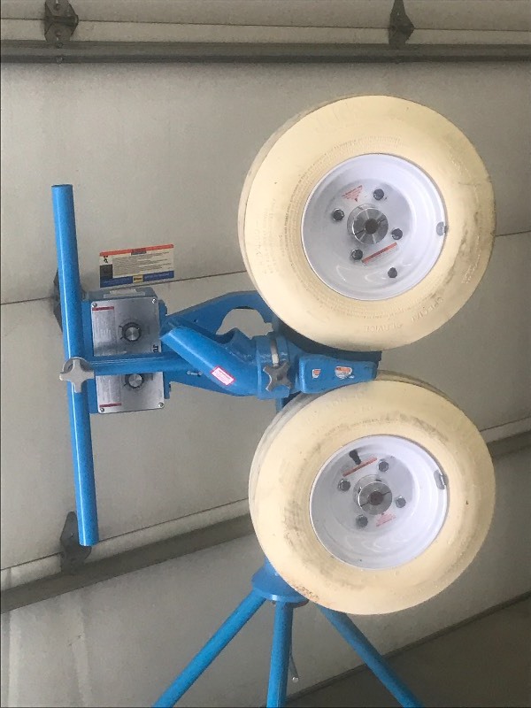 lot 3 image: Jugs Super-Pitcher Baseball Pitching Machine