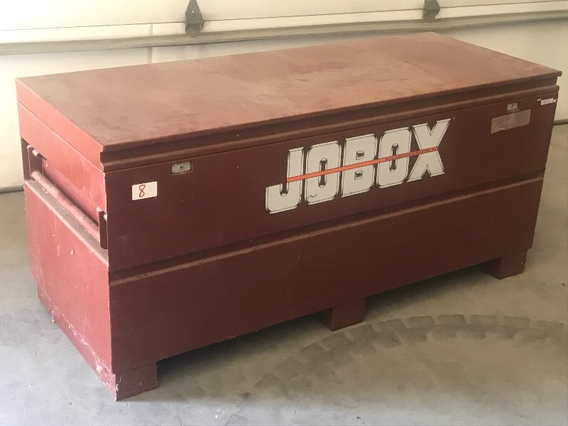 lot 8 image: Jobox 5ft Tool Box