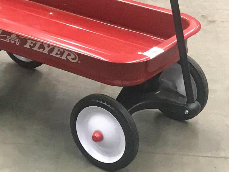 lot 12 image: Radio Flyer Wagon