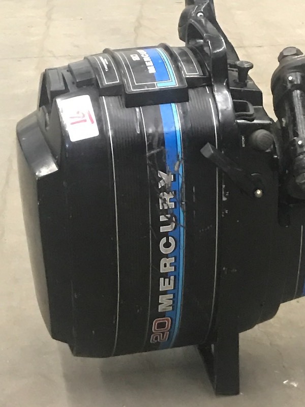 lot 16 image: Mercury 20HP Outboard Motor