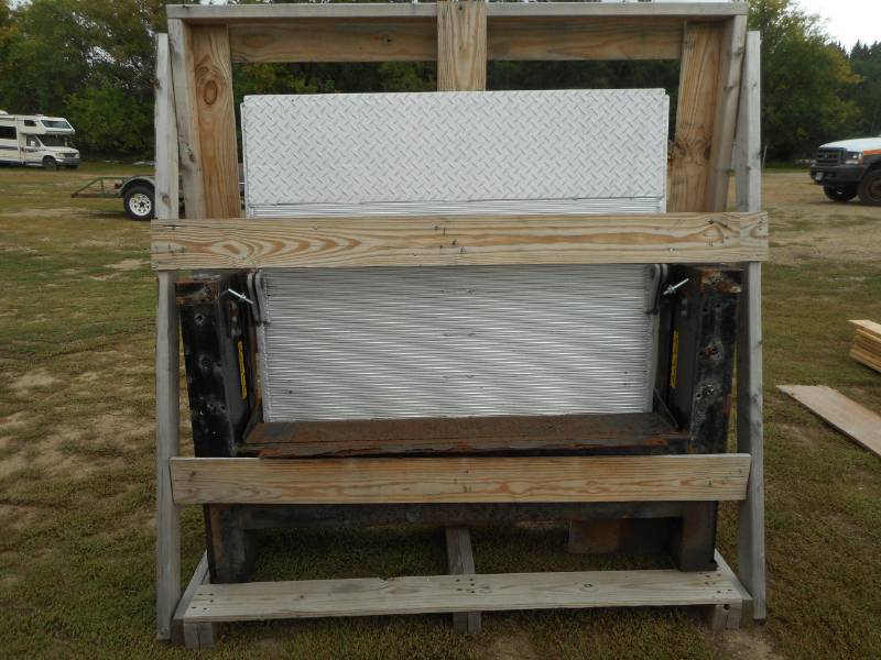 Anthony Lift Gate for Pickups