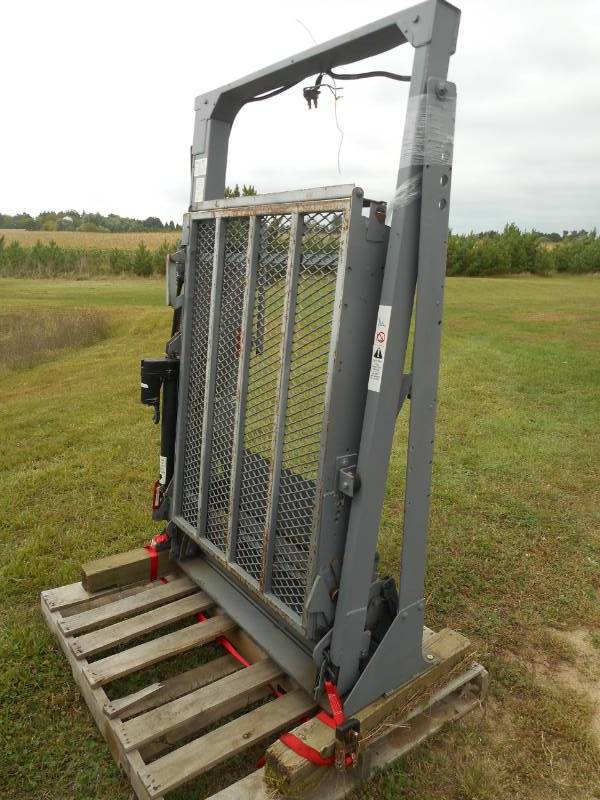 ElectricHydraulic Wheelchair Lift from 1992 Ford E-350 Bus
