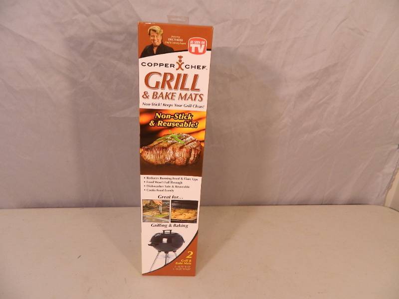 lot 25 image: 2 New Copper Chef Grill and Bake Mats