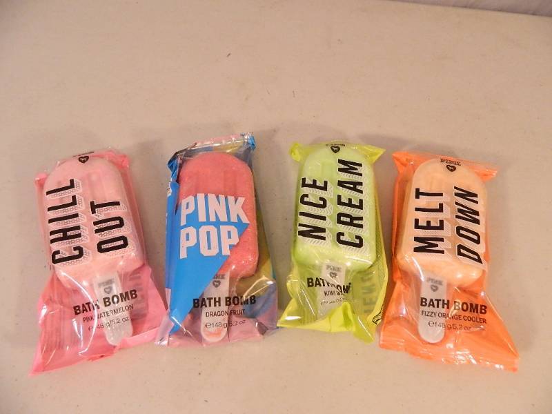 lot 45 image: 4 New Victorias Secret Bath Bombs