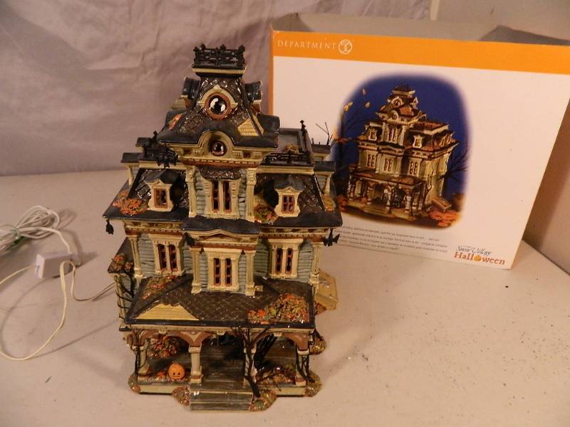 lot 116 image: Dept 56 Grimsly Manor