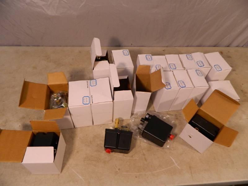 lot 138 image: Assorted New Pressure Switches