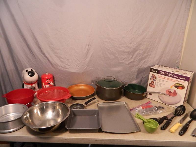 lot 152 image: Kitchen Items and More