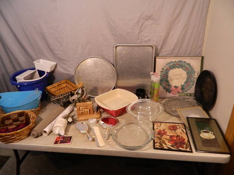 lot 161 image: Pyrex, Decor, More