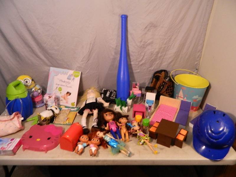 lot 163 image: Assorted Toys