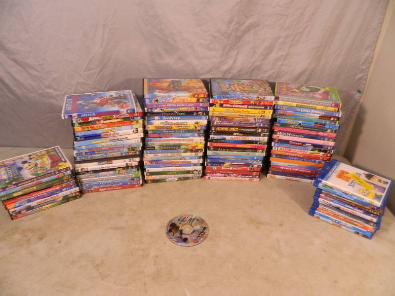 lot 169 image: Over 100 Kids DVDs and Blu Ray Movies