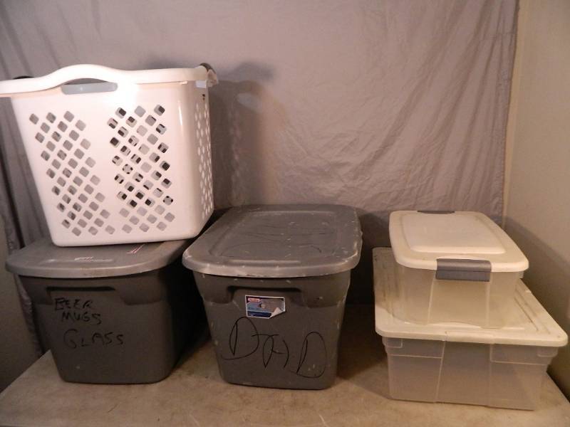 lot 183 image: 4 Totes and Clothes Basket
