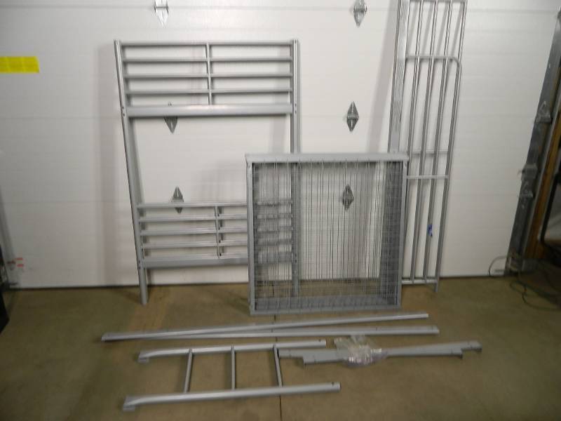 lot 197 image: Metal Bunk Bed