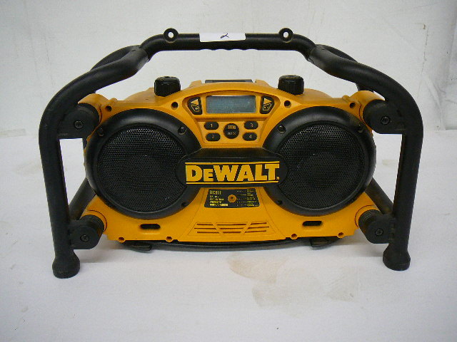 lot 2 image: DeWalt Radio