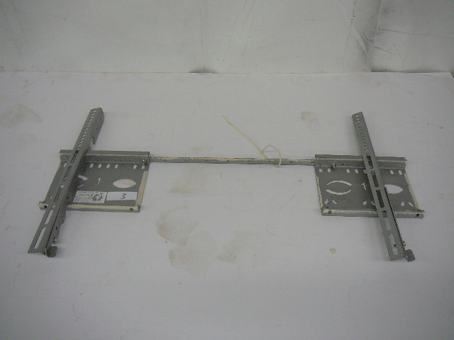 lot 3 image: TV wall mount