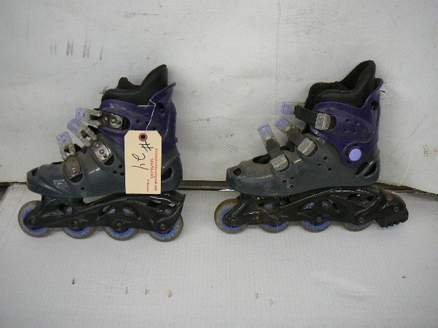 lot 24 image: Roller blades