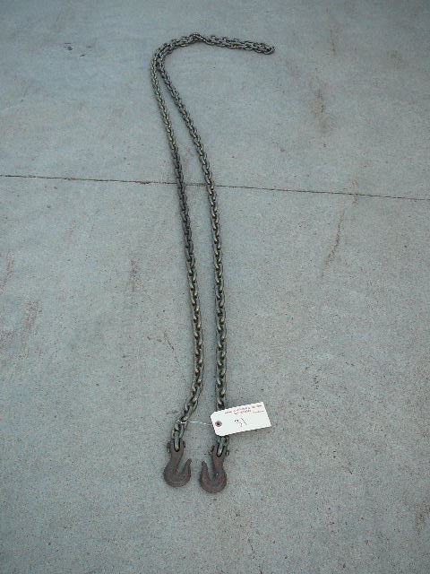 lot 31 image: 16 X38 Link log chain
