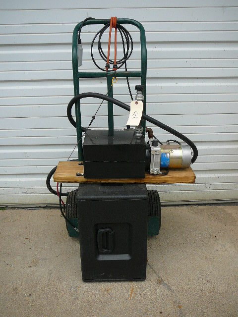 lot 44 image: Hydraulic pump & tank