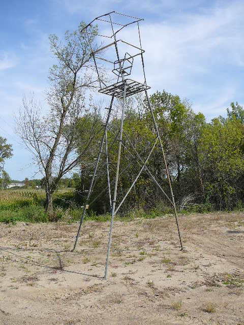 lot 58 image: Deer Stand