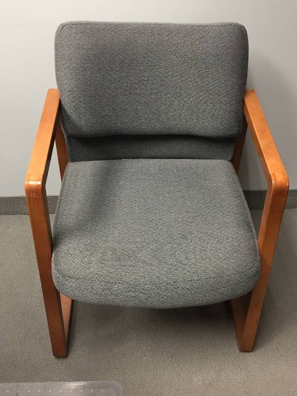 lot 72 image: 2 Office Chairs - Gray