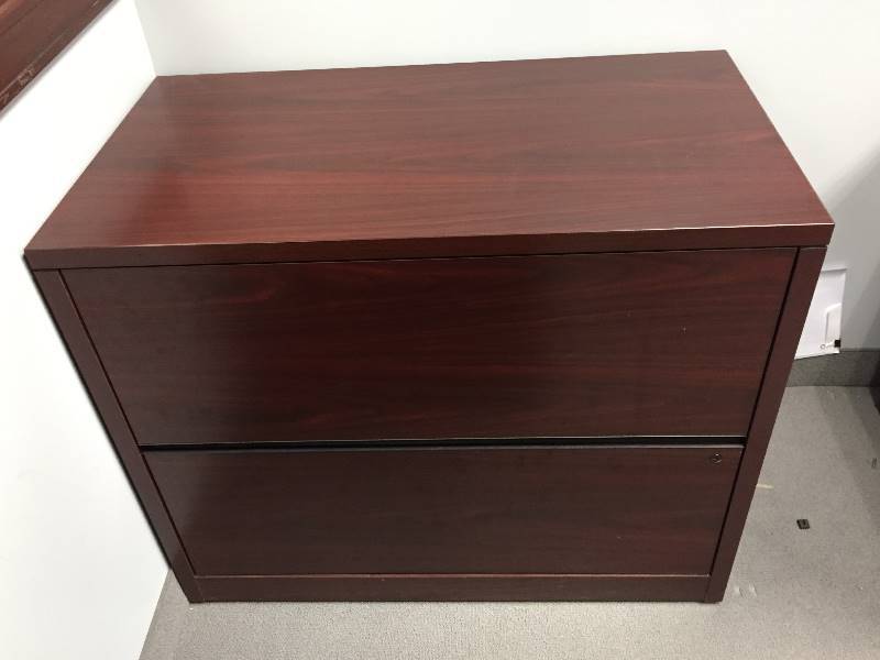 lot 69 image: 2 Drawer Filing Cabinet
