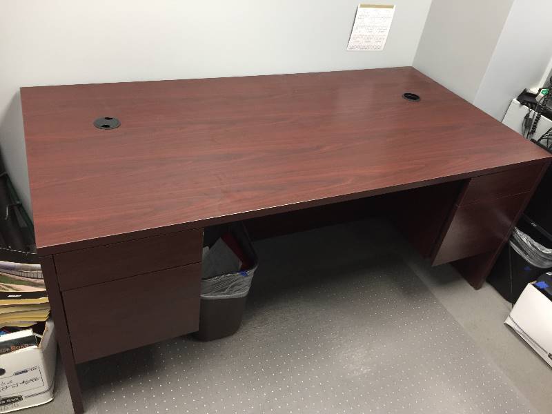 lot 74 image: Executive Desk by HON