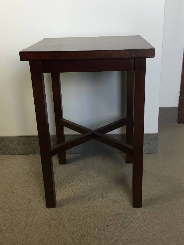lot 6 image: Wood Accent Table